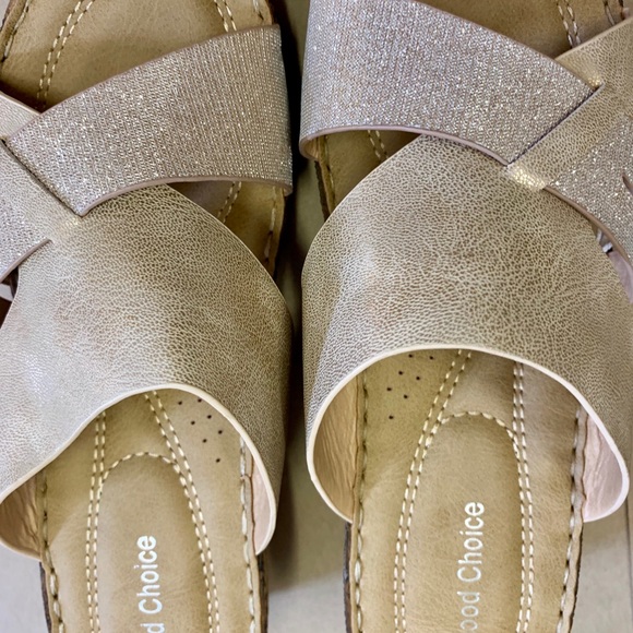 Francesca’s sparkly wedges sandal - Picture 5 of 6